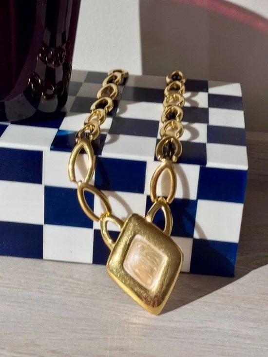 Vintage Money Gold Link Chain Statement Necklace with Pendant - Picture 6 of 6